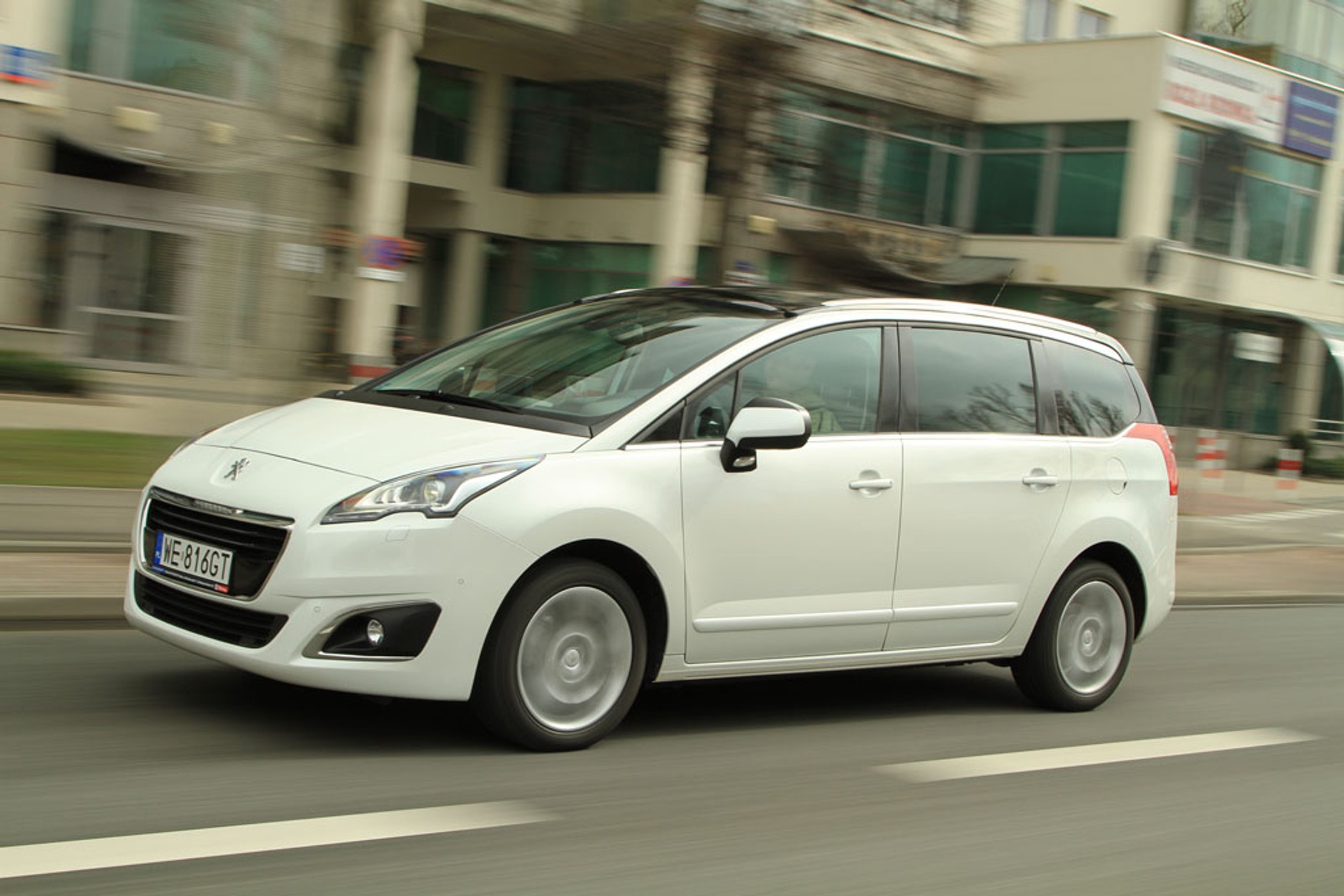 Peugeot 5008 - Modny i oszczędny van