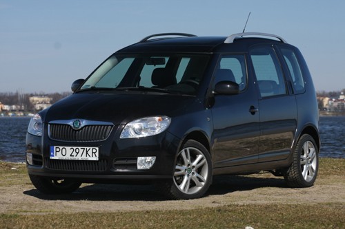 Citroen C3 Picasso kontra Skoda Roomster - Nie szata zdobi, ale...