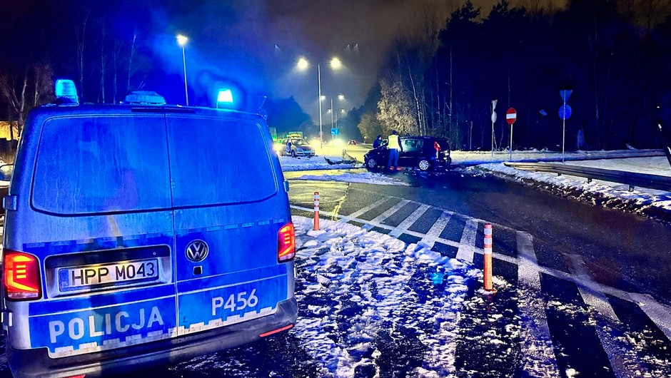 Poważny wypadek na skrzyżowaniu Mikołowskiej i Obrzeżnej Zachodniej