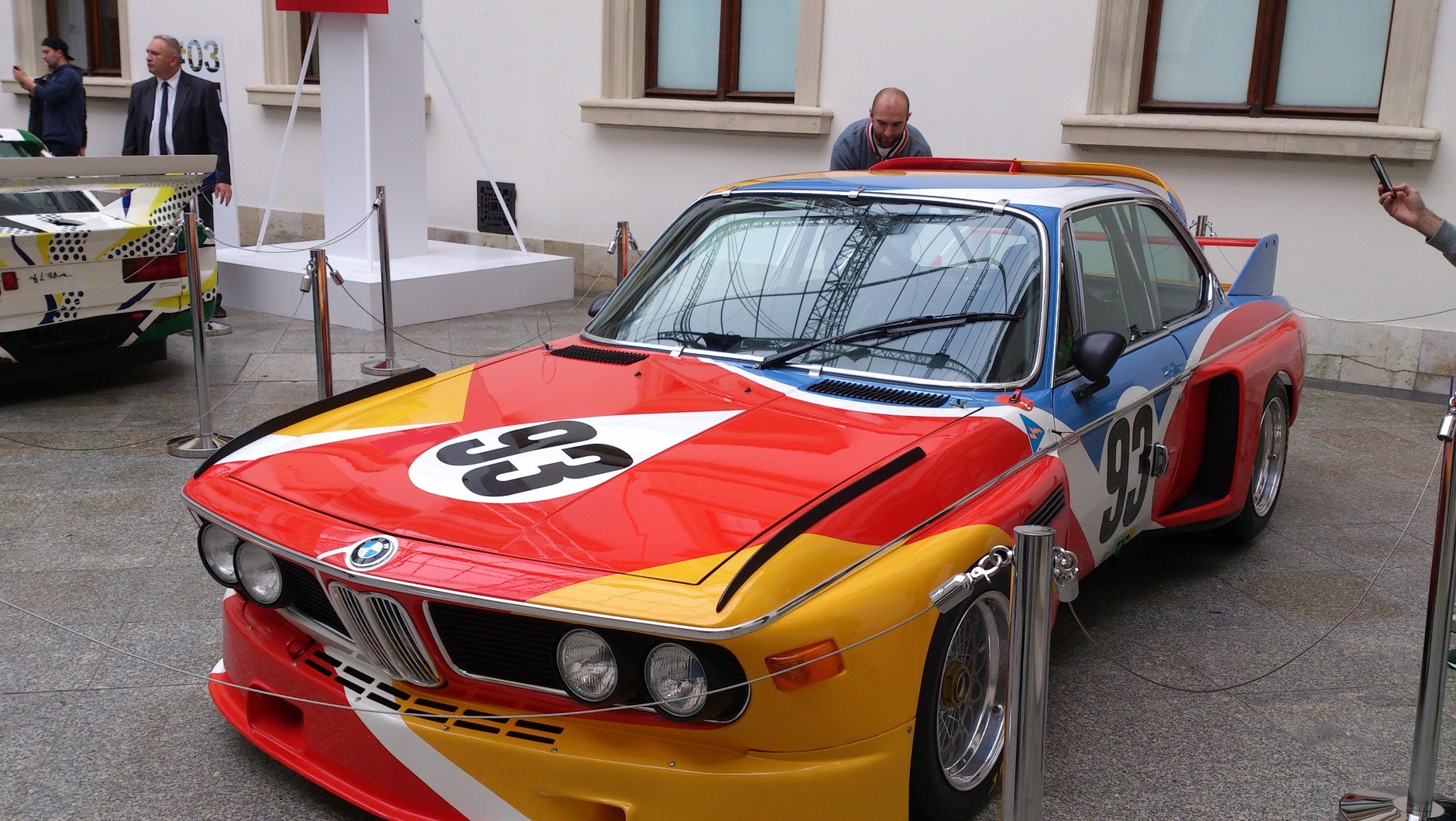 BMW Art Cars Collection #01 BMW 3.0 CSL Alexander Calder 1975 r. Tego samochodu nie zobaczymy na warszawskich bulwarach wiślanych. Auto można było oglądać w Centrum Sztuki Współczesnej w 2014 r.