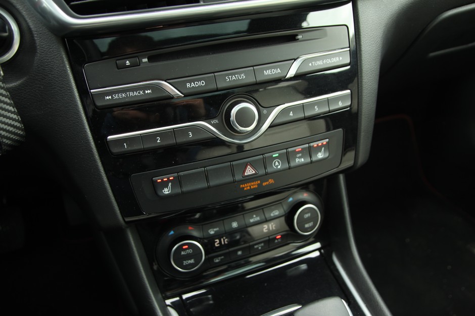 Infiniti Q30 2.2d DCT AWD