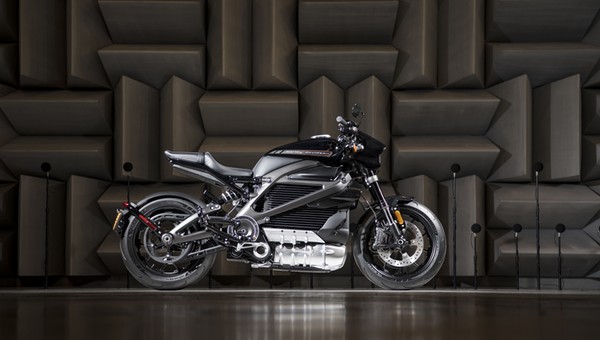 Elektryczny Harley-Davidson, czyli maszeruj albo…