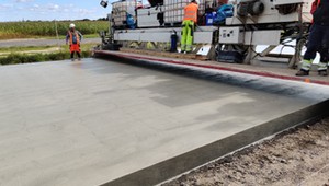Nowa technologia betonowa na budowie trasy S7