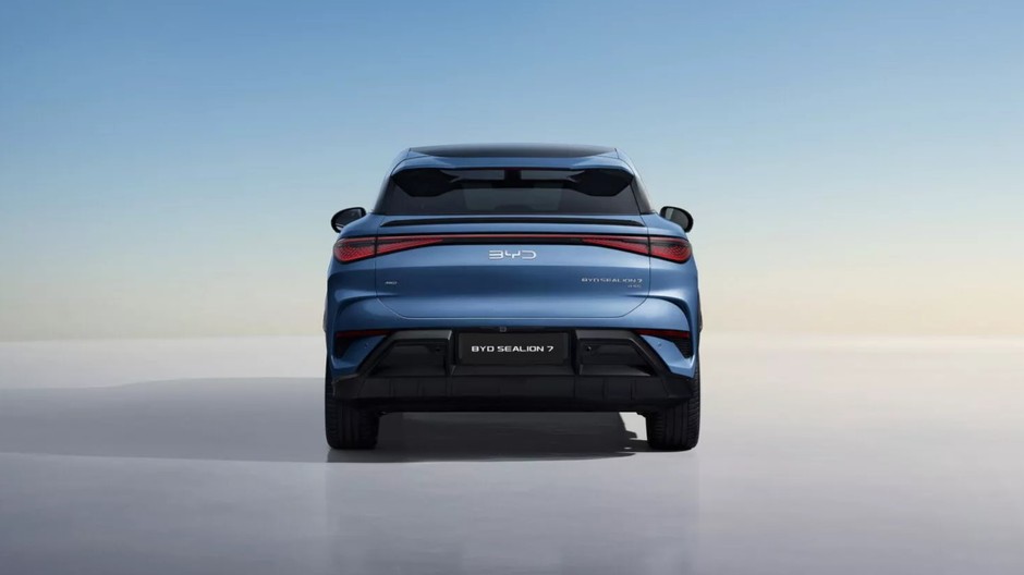 BYD Sealion 7