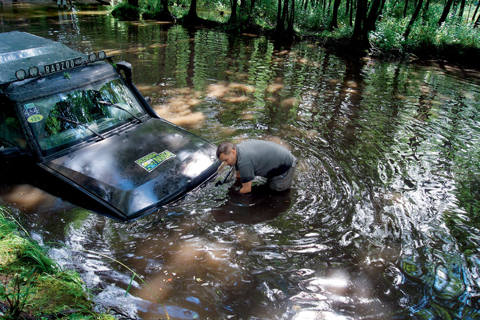 Land Rover Defender 2.2 TD 110 SW: test kultowej terenówki