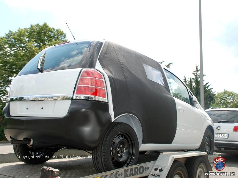 Zdjęcia szpiegowskie: Opel Meriva w nowym wcieleniu