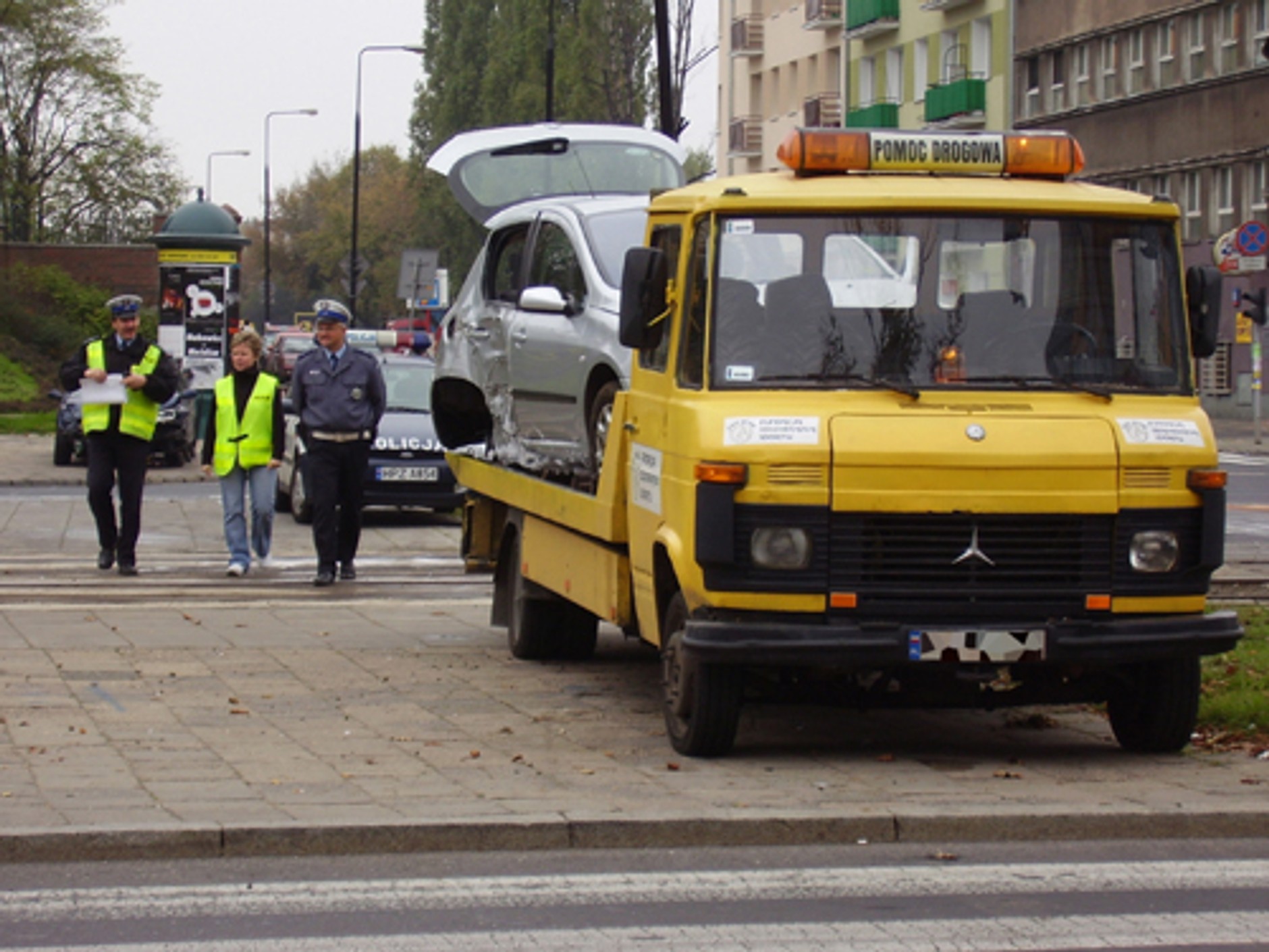 "Dzwon" i co dalej? Jak się zachować po wypadku?