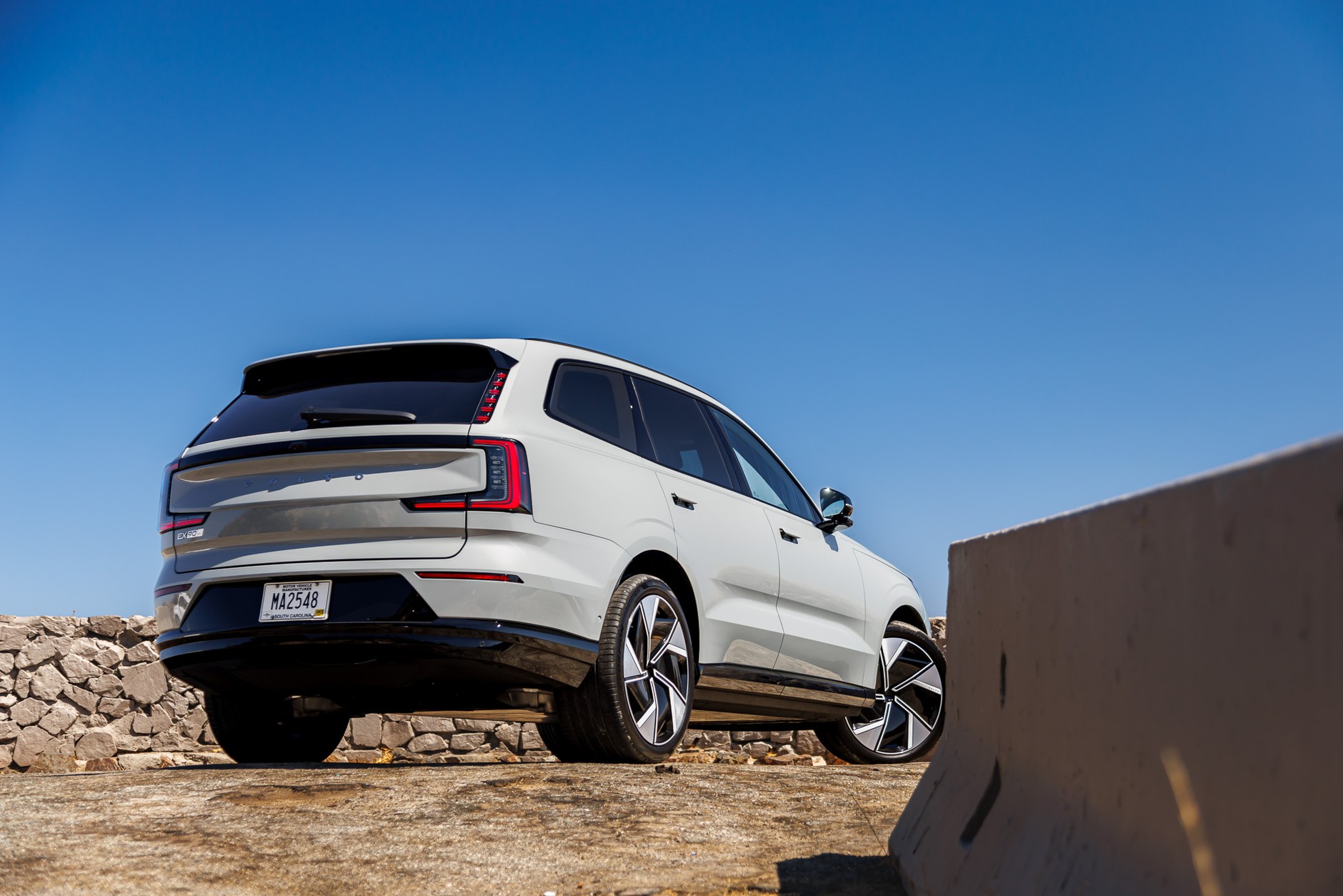 Volvo EX90