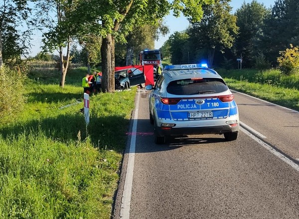 Tragiczny wypadek na trasie Barczewo-Jeziorany. Zginął 63-letni kierowca Skody