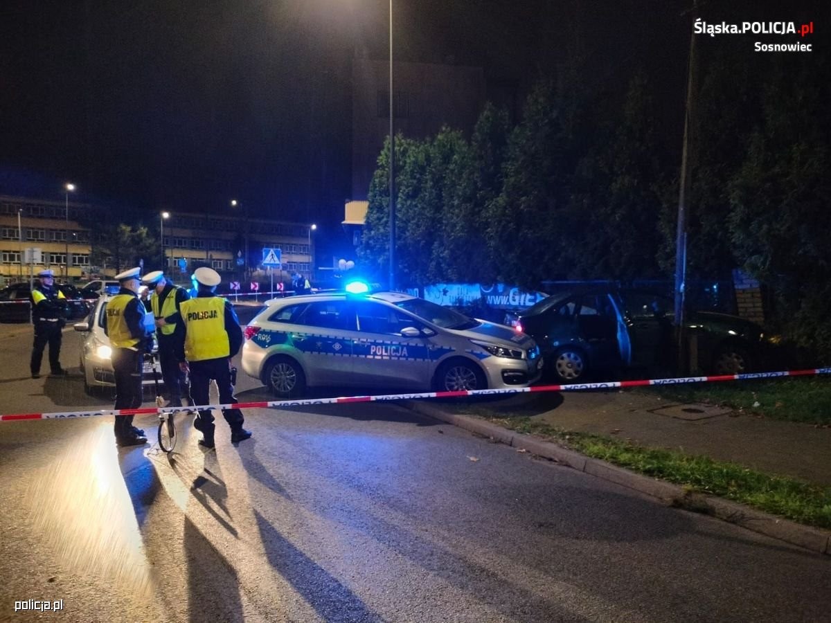 W trakcie ucieczki kierowca potrącił policjanta. Funkcjonariusz użył broni palnej