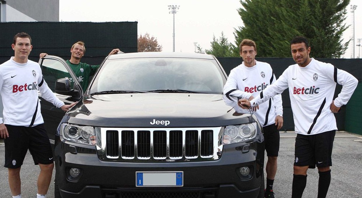 Piłkarze Juventusu otrzymali Jeepy
