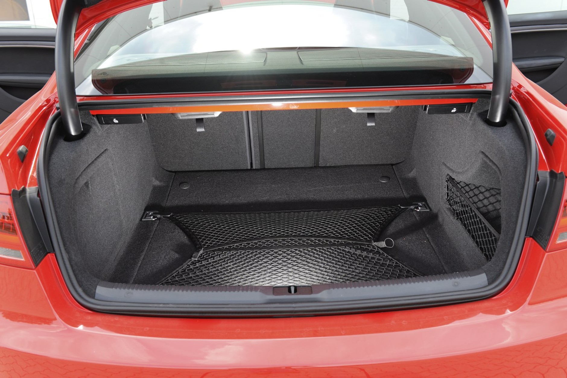 Porównanie Audi RS 5 i BMW M4