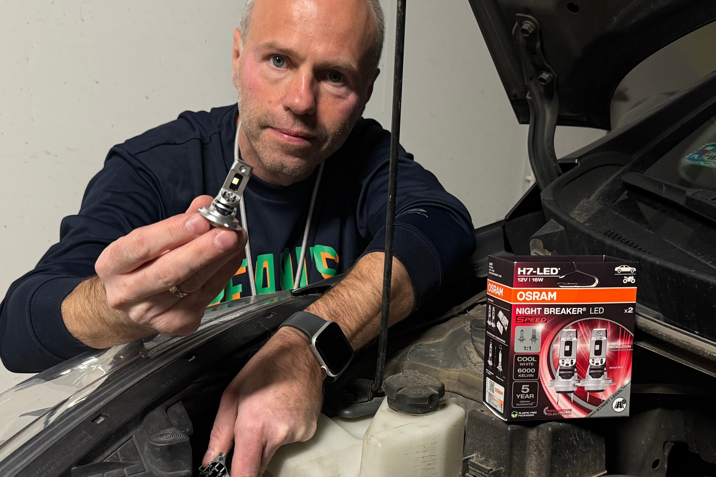 Oto retrofity LED, które zastępują żarówki w aucie, dobrze świecą i są dziecinnie łatwe w montażu