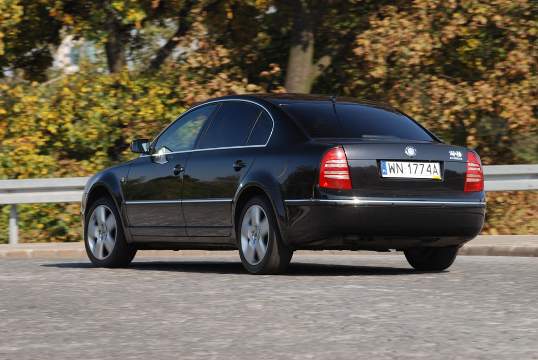 Skoda Superb 2.5 TDI: Wygoda i dynamika obciążone pewnym ryzykiem