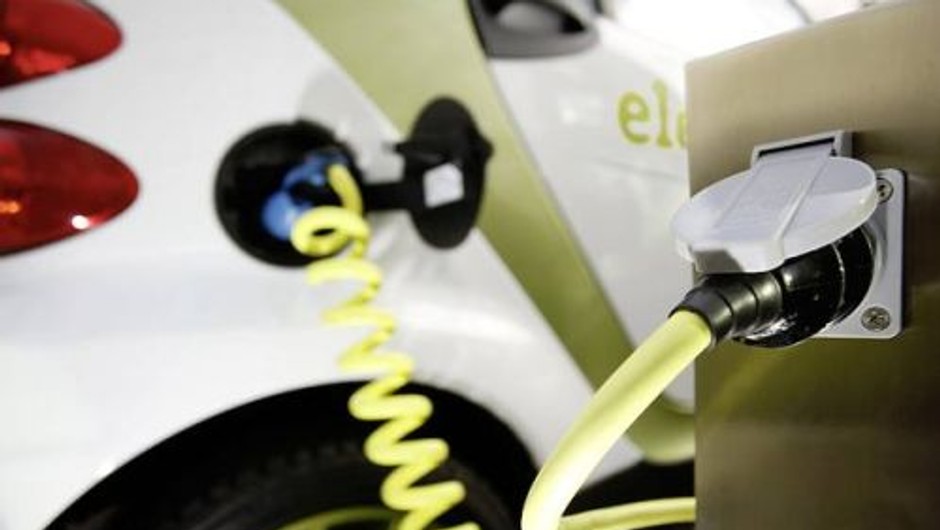 Auta elektryczne to 420 tys. nowych miejsc pracy