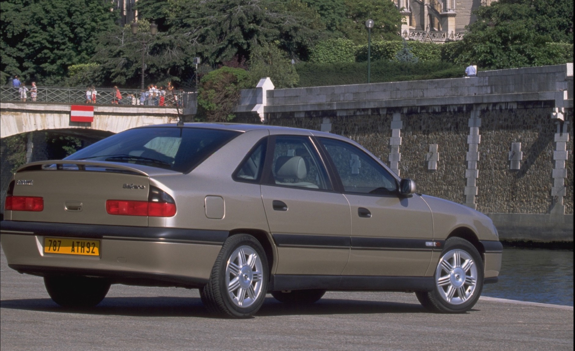 Renault Safrane (1992-2000)