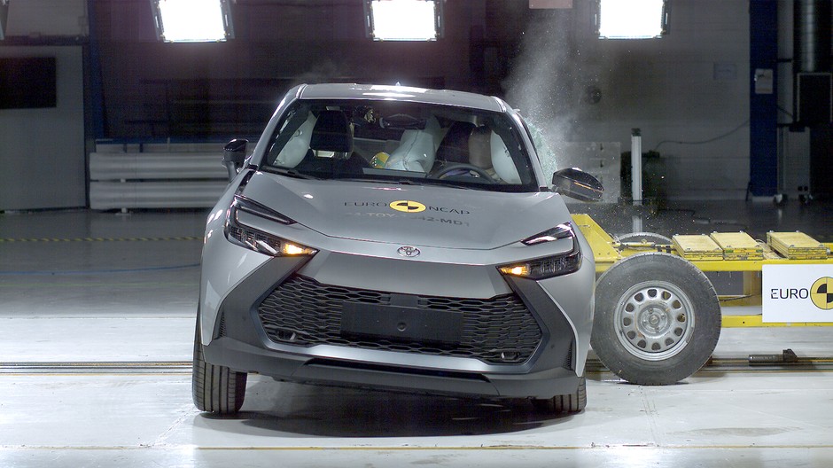 Crash test: Toyota C-HR