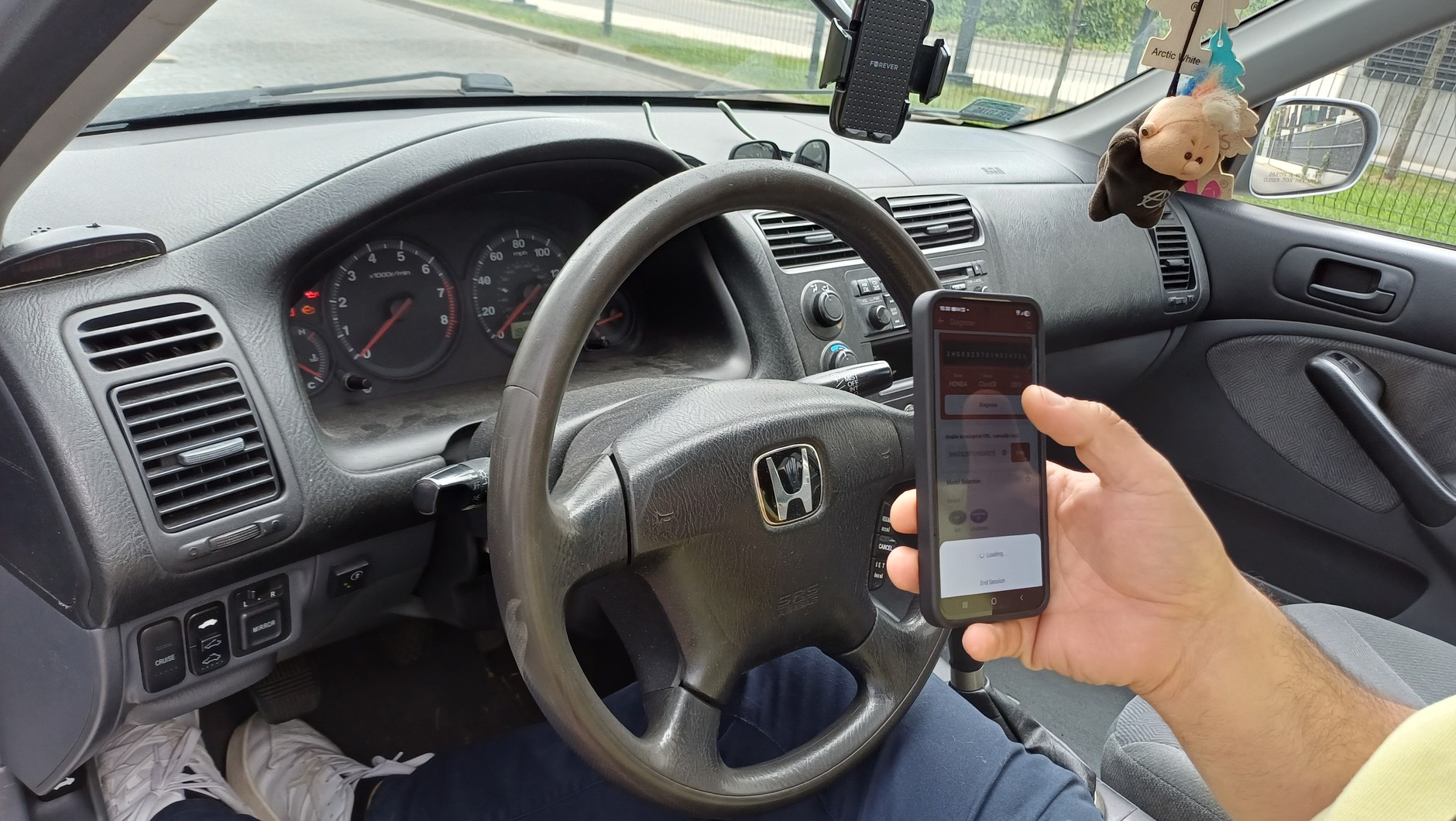 Leciwej hondy sprzęt nie rozpoznał w trybie automatycznym, ale wystarczyło wpisać numer VIN, żeby zaczął poprawnie diagnozować usterki.