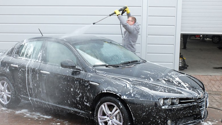 Sam zadbaj o auto! Zobacz, ile zaoszczędzisz