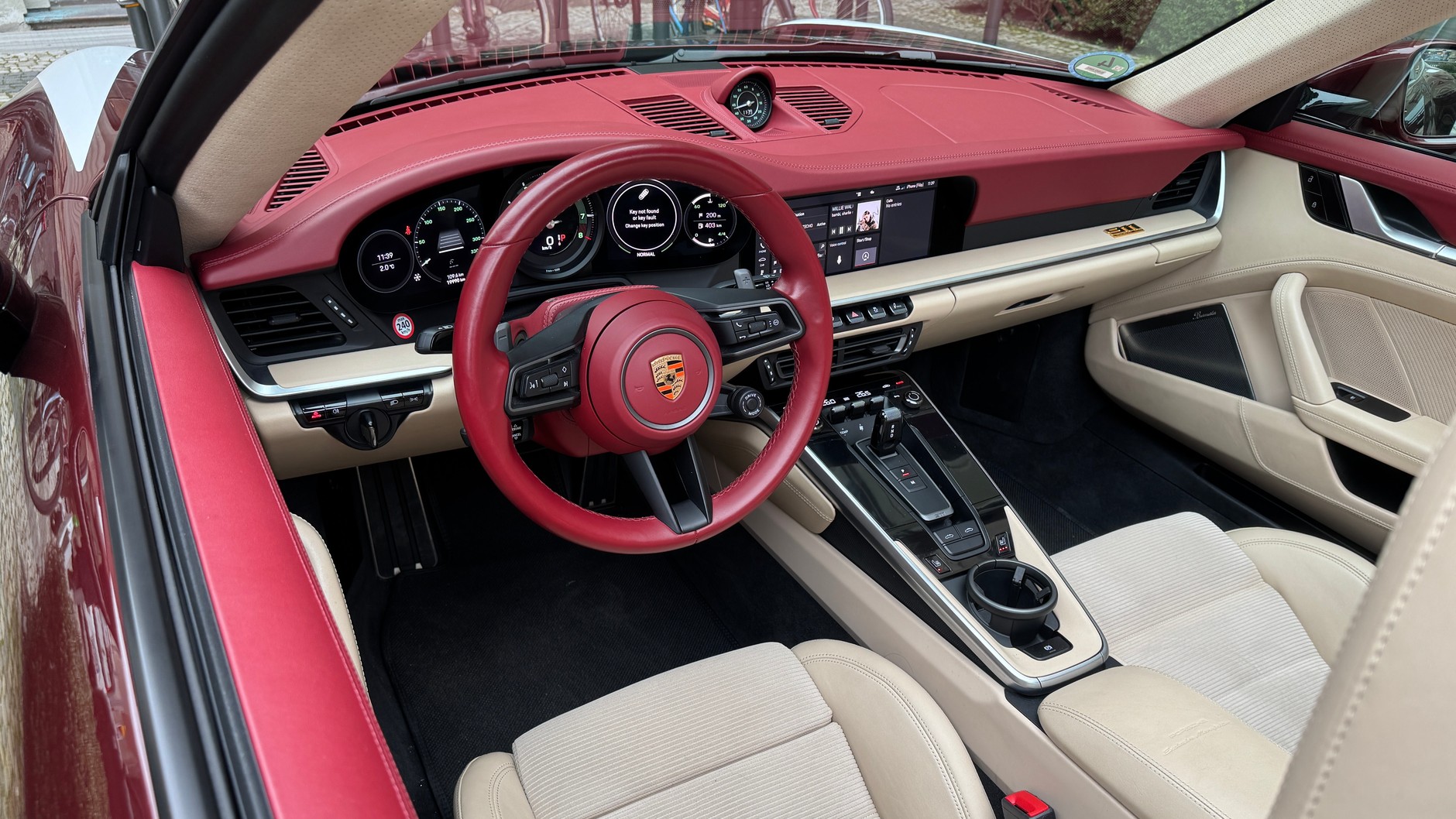 Porsche 911 Targa 4S Heritage Design Edition