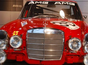 Mercedes-AMG obchodzi 50 urodziny