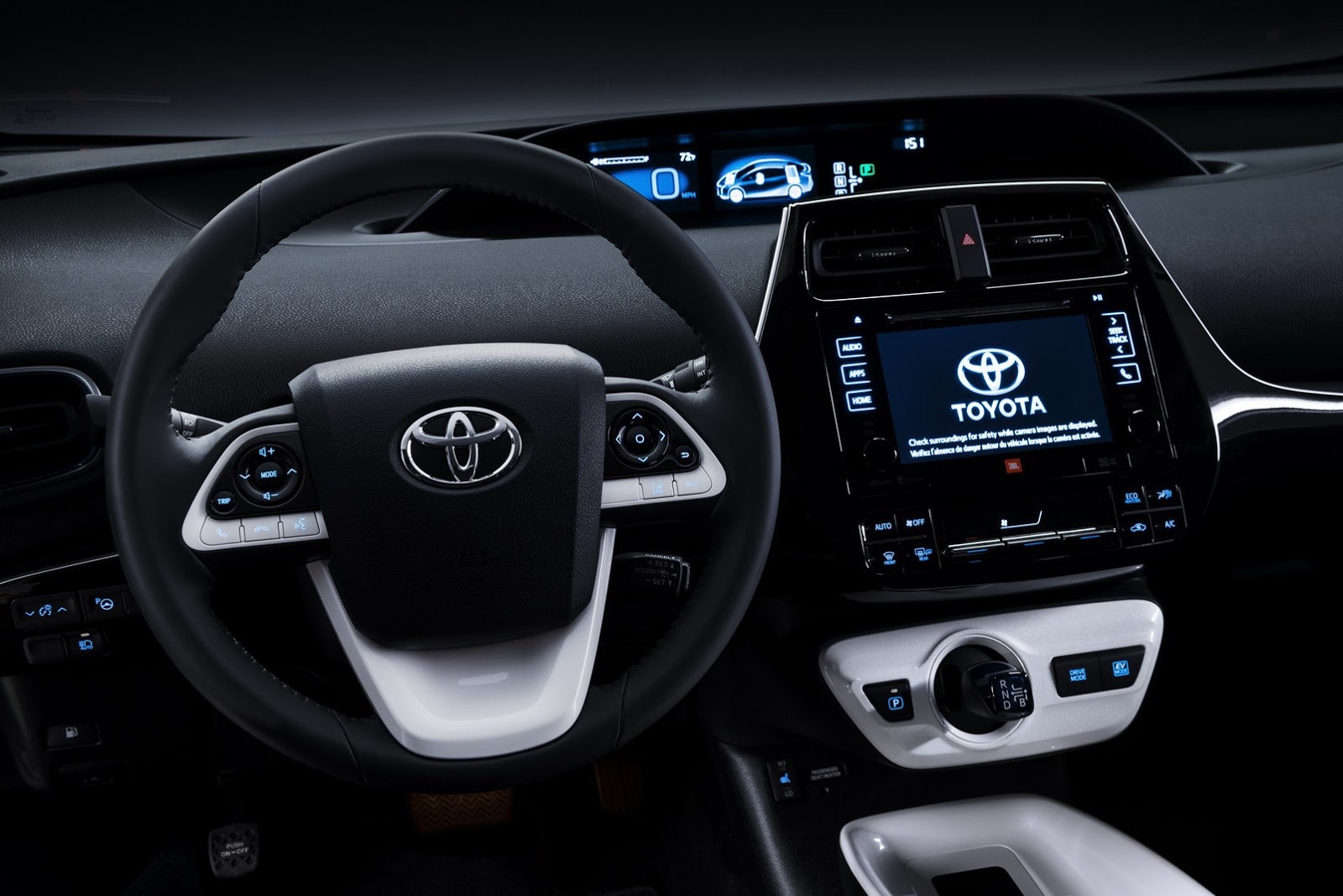 Frankfurt 2015: Toyota Prius – nowocześniejsza i kontrowersyjna