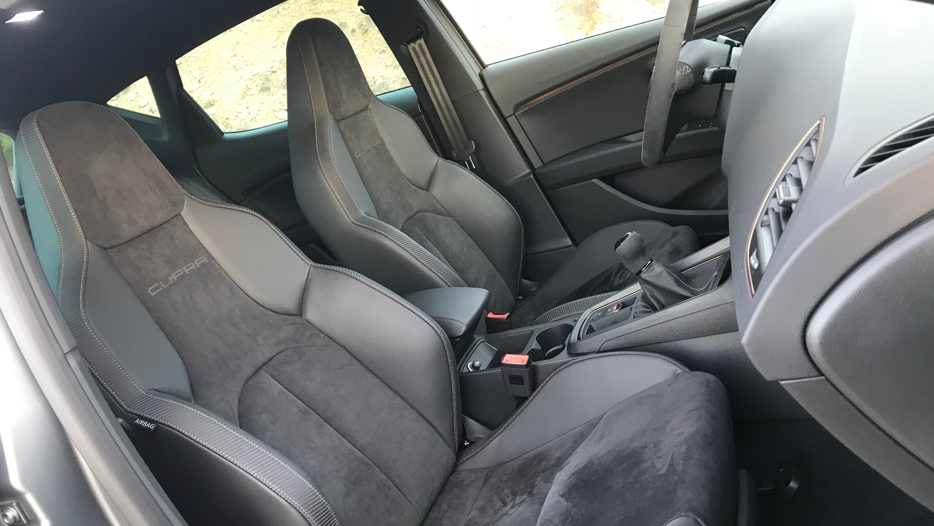 Seat Leon Cupra R. Świetne kubełkowe fotele.
