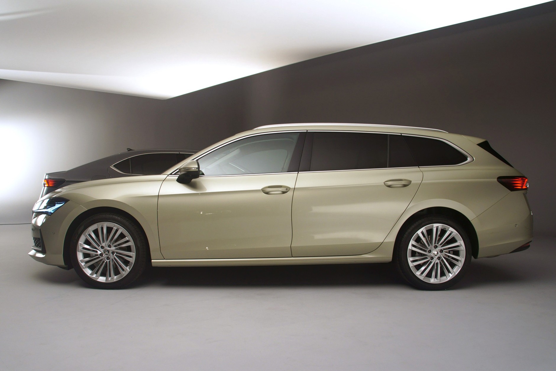 Hybryda plug-in będzie domeną tylko kombi