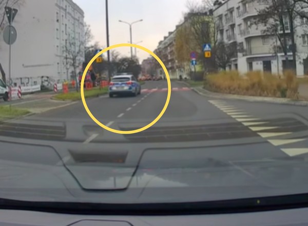 Nagrał to, co w centrum Łodzi zrobił policjant. "Wyjątkowo smutny widok"