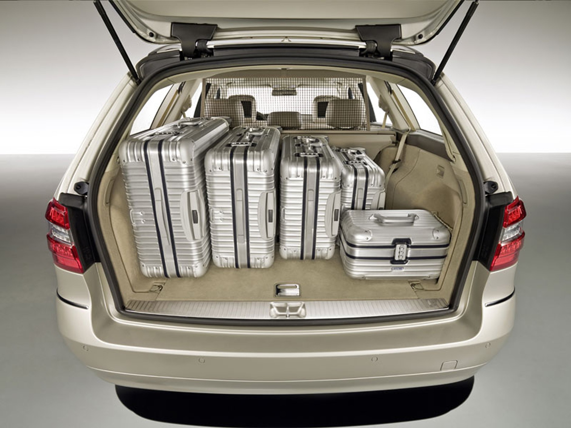 Mercedes-Benz: Klasa E kombi dostępna już w ofercie w Polsce! (ceny)