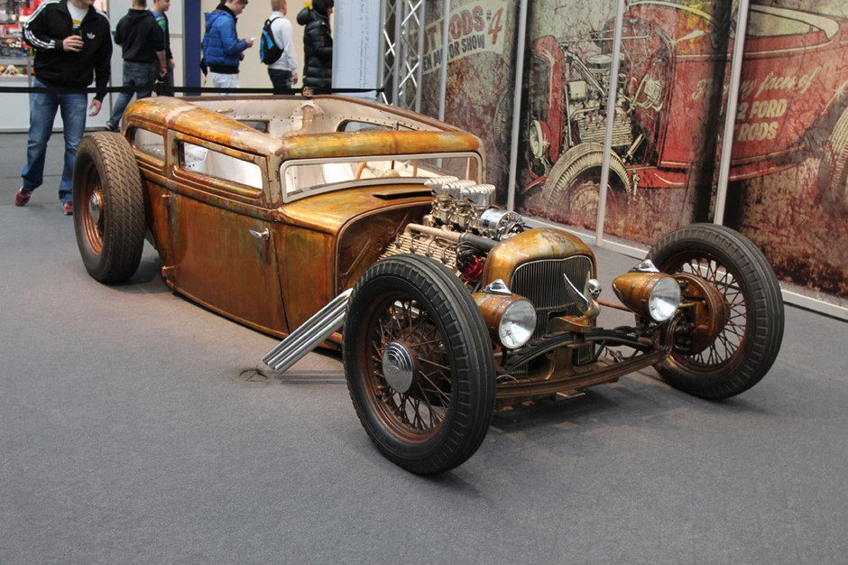 Essen Motor Show 2012: auta, motocykle i gorące dziewczyny