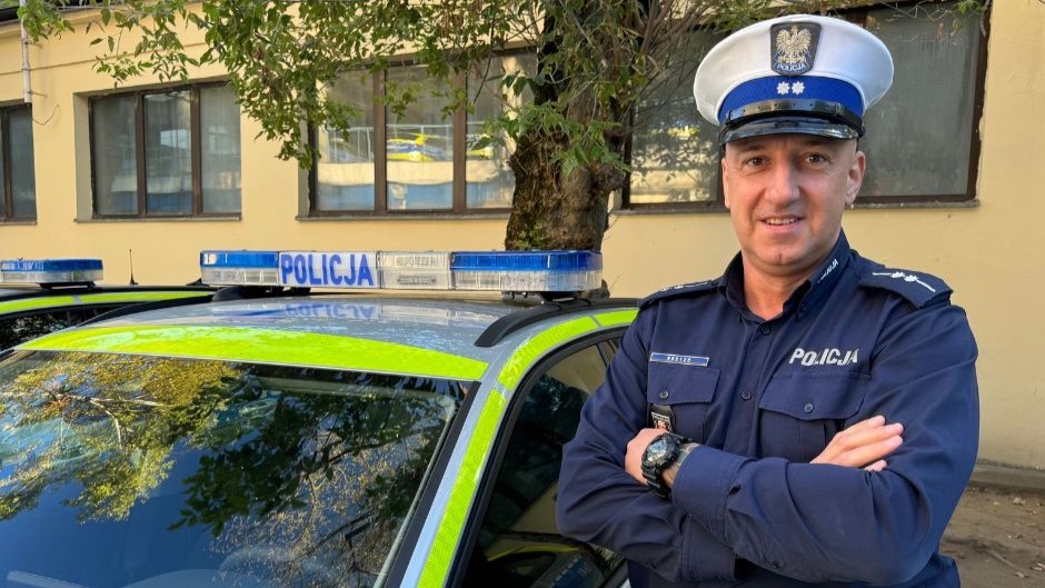 Aspirant Mariusz Bazylak z Wydziału Ruchu Drogowego Komendy Stołecznej Policji