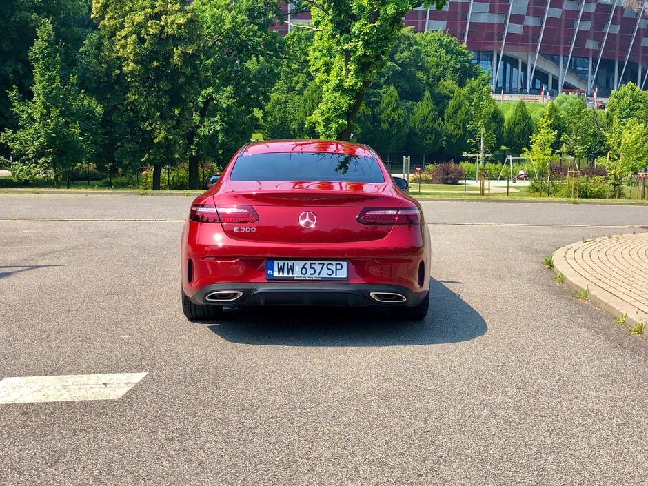 Mercedes E 300 Coupe