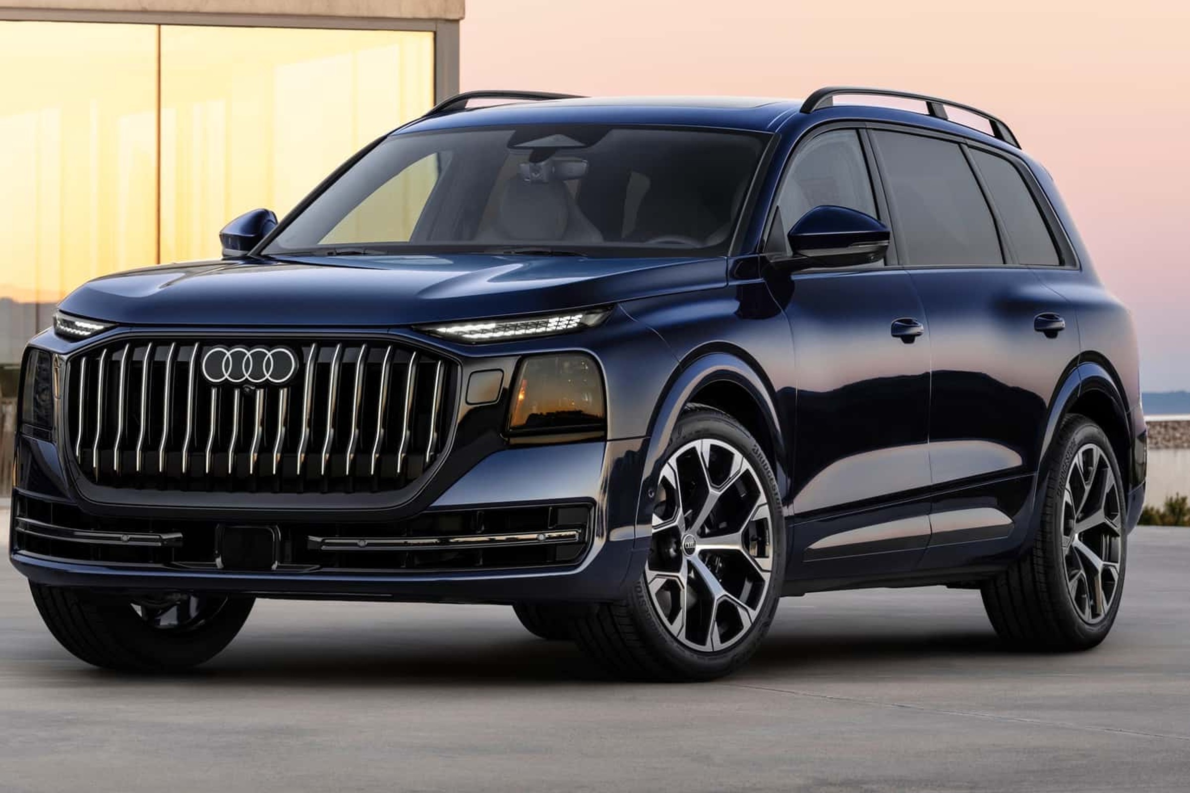 Audi Q9 to największy SUV w historii marki. Ma pod maską to, co trzeba