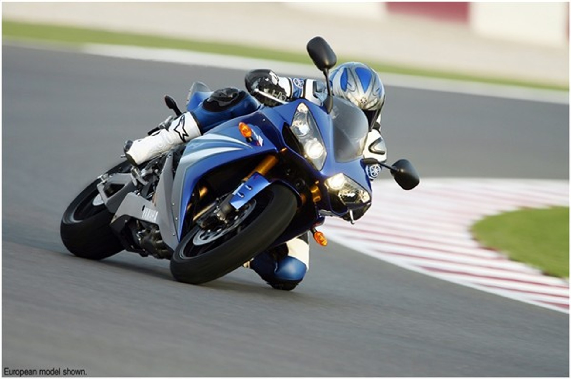 Yamaha YZF-R1 2007: bez kompromisu