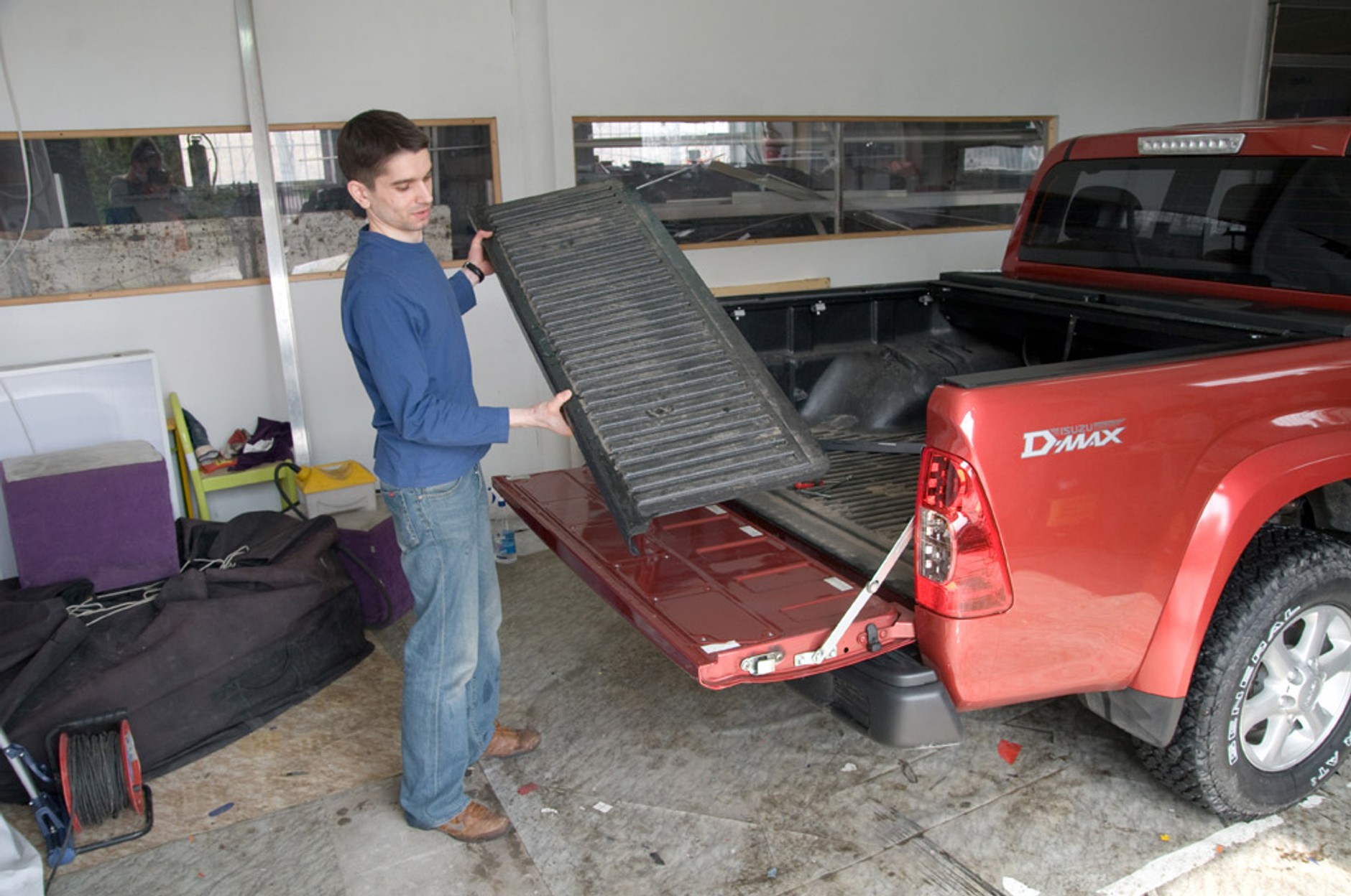 Oklejanie auta krok po kroku - zdjęcia