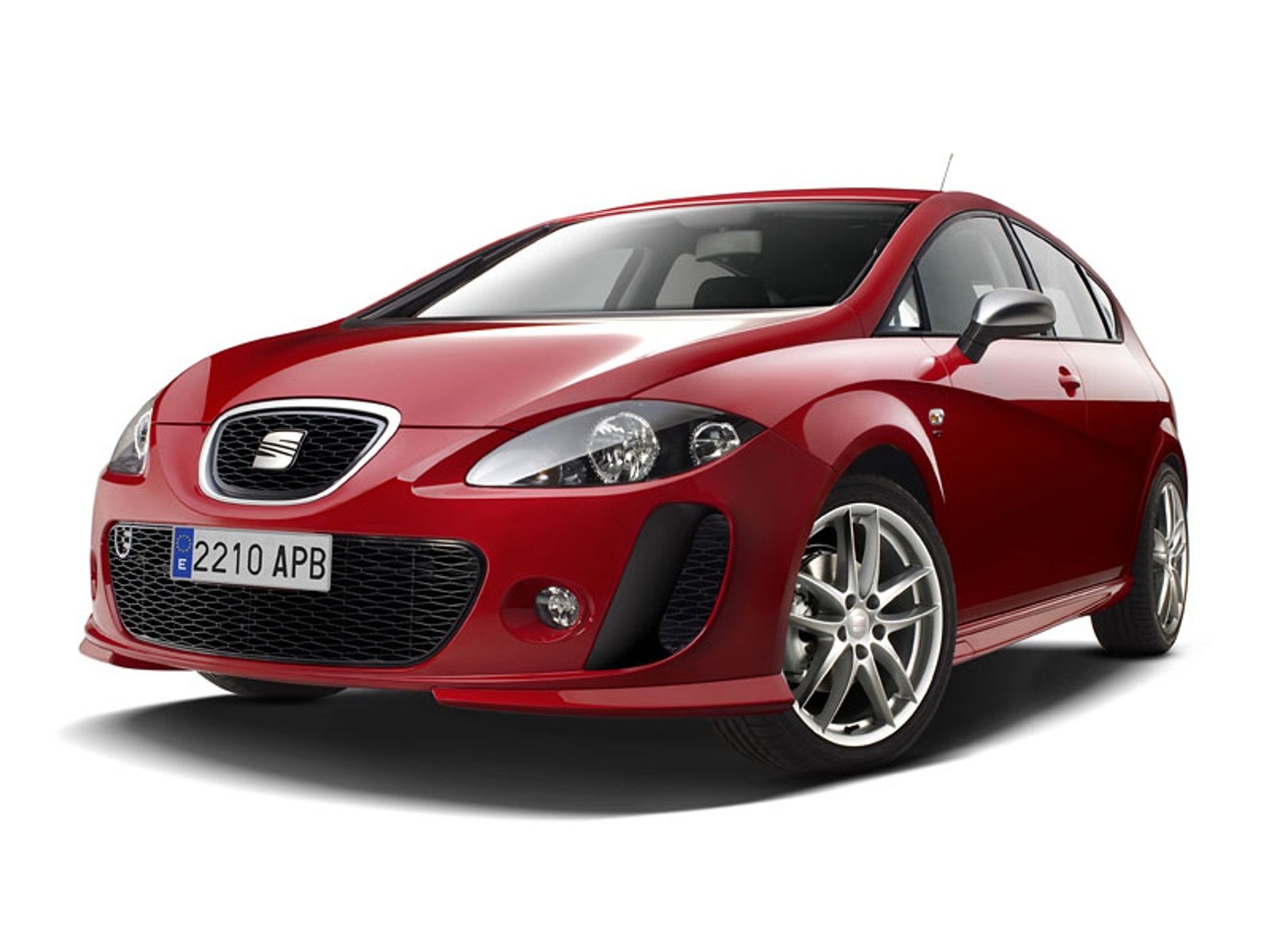 Seat Leon Linea R: kolejny usportowiony Leon