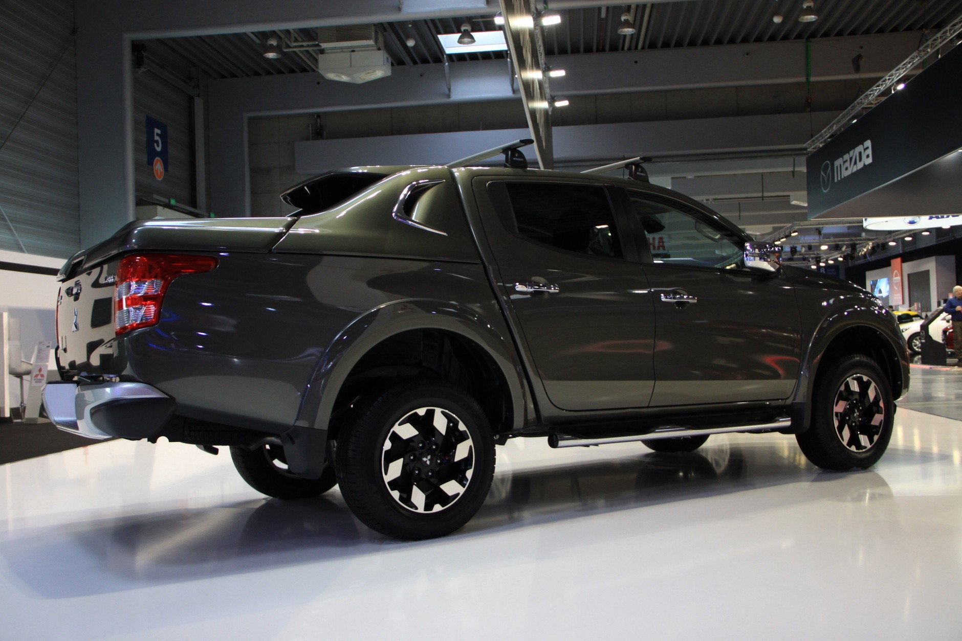 Mitsubishi L200 (Poznań 2015)