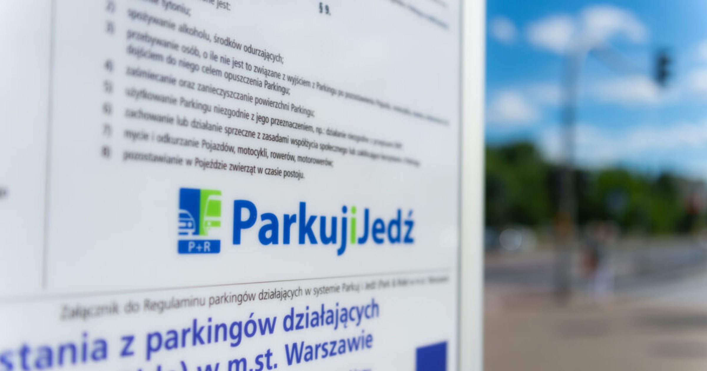 Koniec z bezpłatnym ładowaniem na warszawskich parkingach