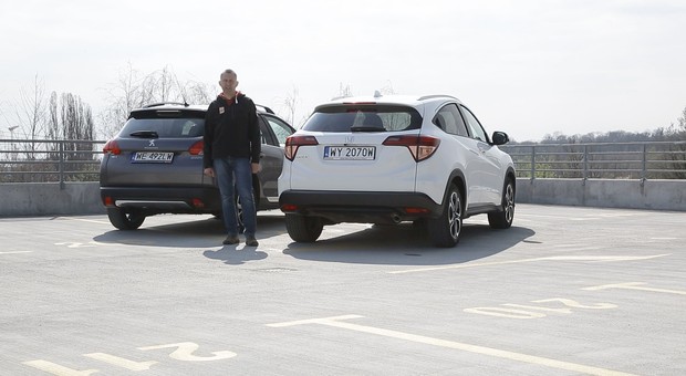 Peugeot 2008 kontra Honda HR-V - który crossover będzie lepszym wyborem?