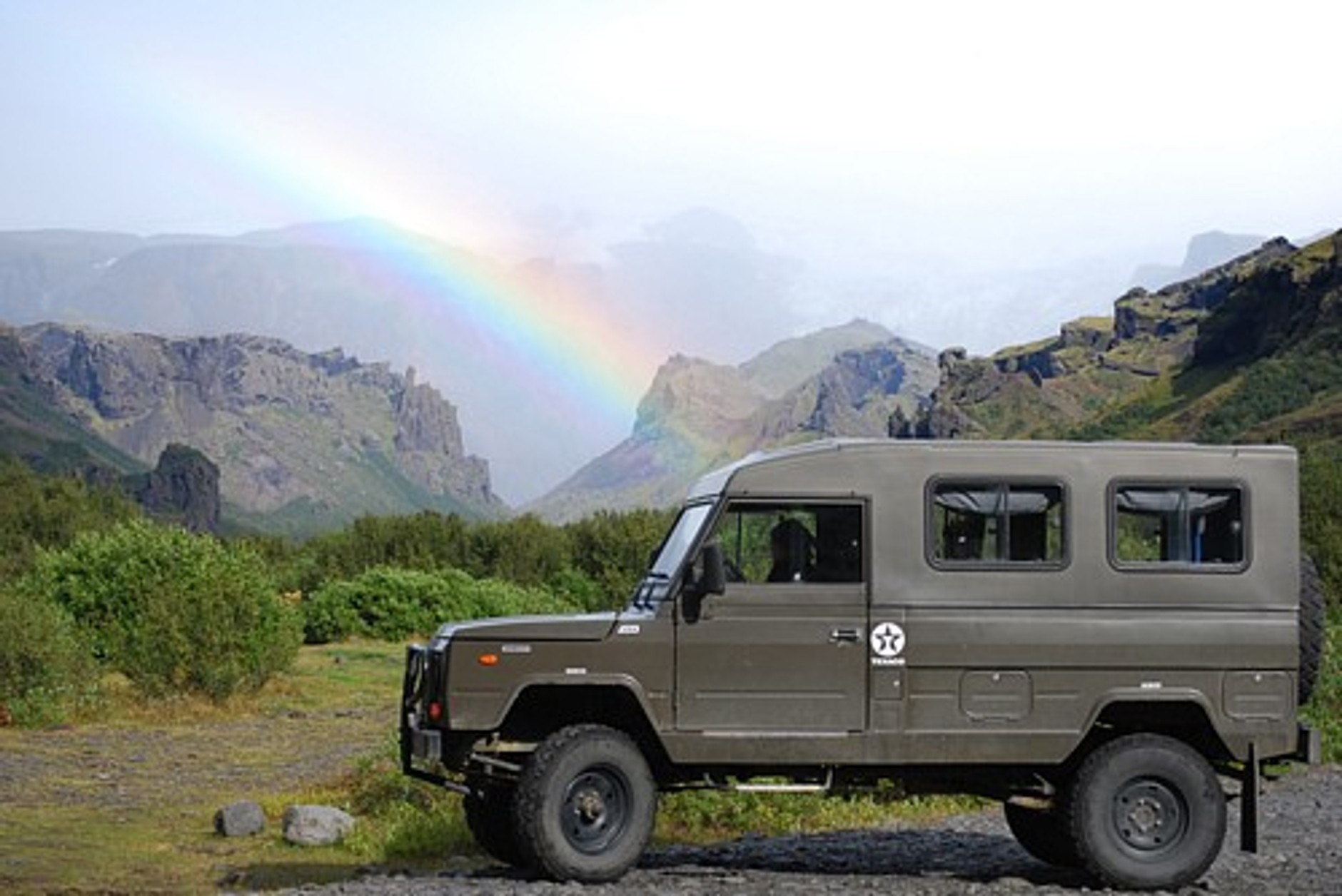 Honkerem po Islandii: Gejzery i wodospady