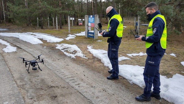 Policyjny dron widzi więcej niż patrol