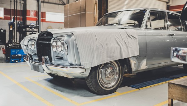 Najstarszy Bentley T1 znów będzie jak nowy! Firma przywraca mu dawny blask