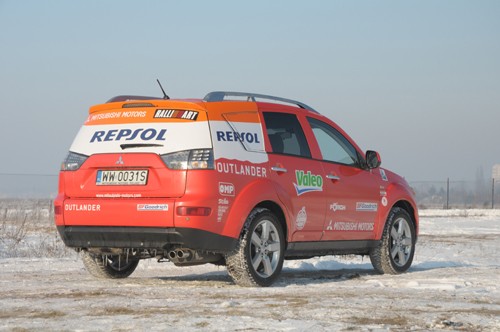 Mitsubishi Outlander 2.2 D-ID Instyle - Silny i funkcjonalny