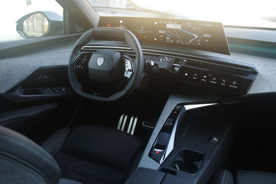 Peugeot E-5008 w pierwszym teście