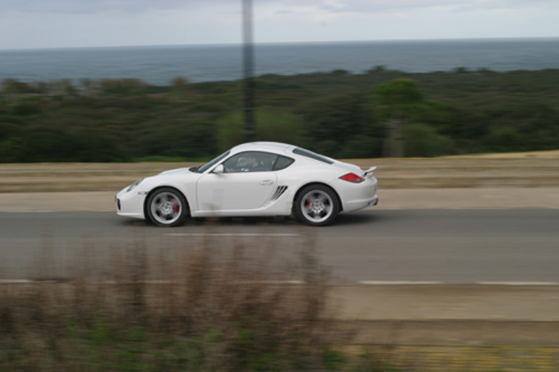 Porsche Cayman S - Porywczy z natury