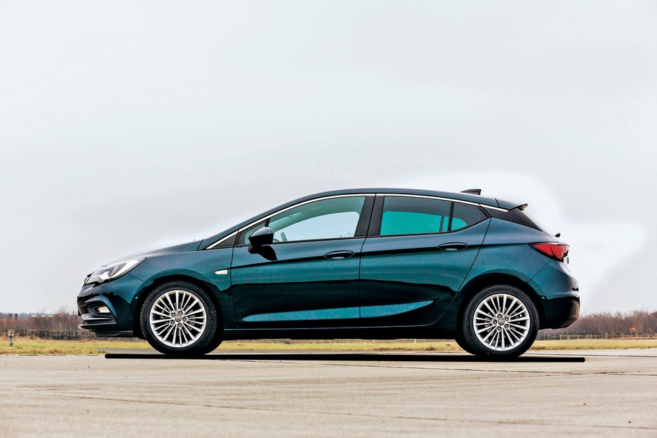 Kompaktowe przetasowanie - nowy Hyundai i30 kontra Mazda 3, Opel Astra, Peugeot 308 i Renault Megane