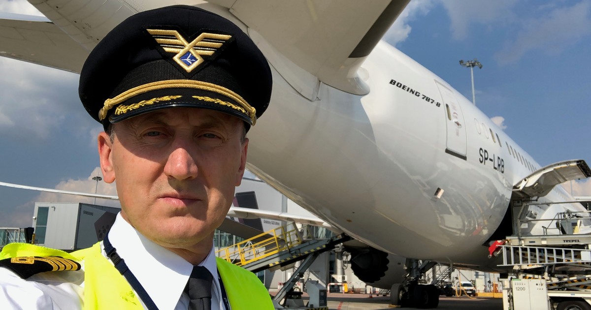 Kapitan Wiesław Lewandowski, na co dzień pilot-instruktor Boeinga 787 Dreamliner w PLL Lot