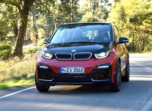 Lasy Państwowe kupiły 15 elektrycznych BMW za ok. 2,5 mln zł! Czy ma to sens?