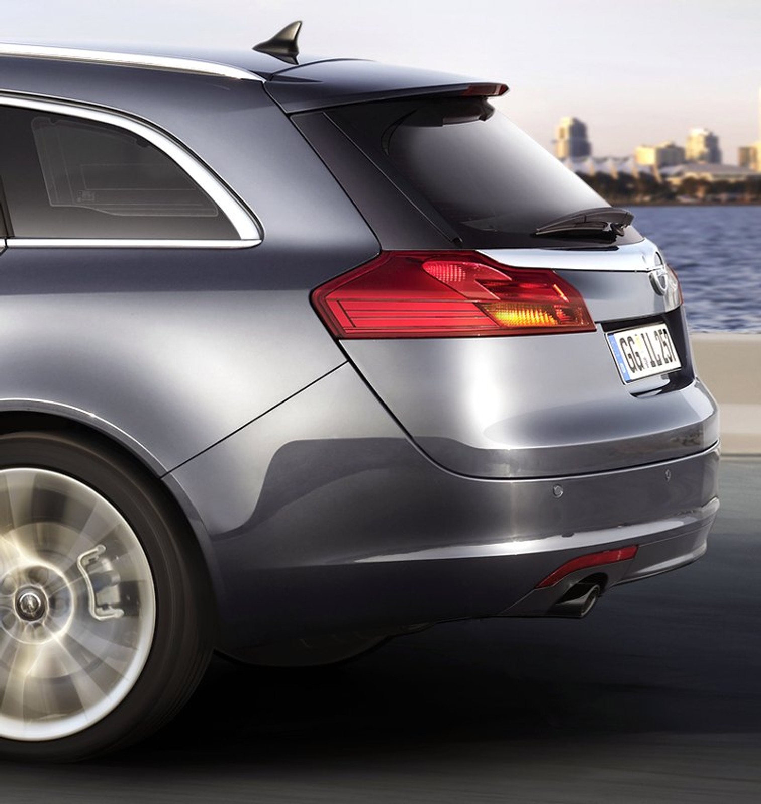 Opel Insignia Sports Tourer: historia kombi niemieckiej marki